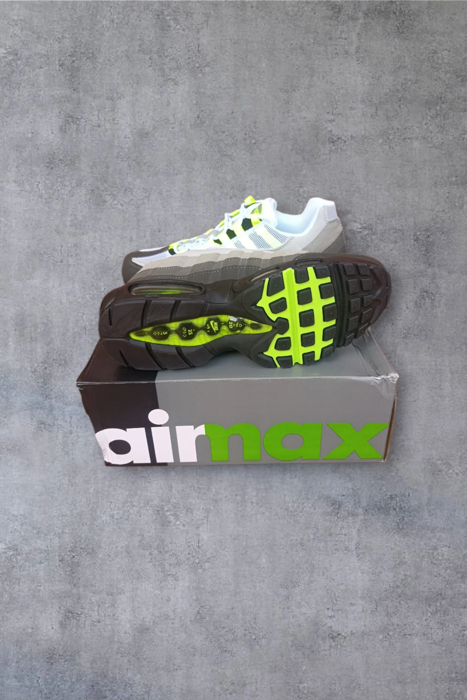 | Tênis Nike Air Max 95 | Amarelo Neón, Cinza e Verde | Novo com Caixa | Tamanho 43 | – photo 5